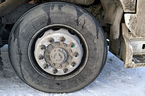 AUMAN 4x2 Седельный тягач