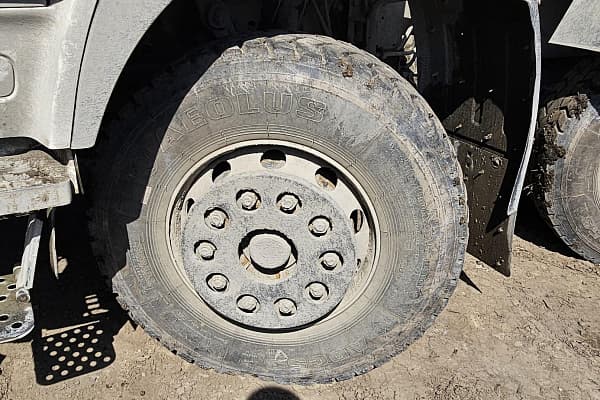 KC 8x4 Самосвал